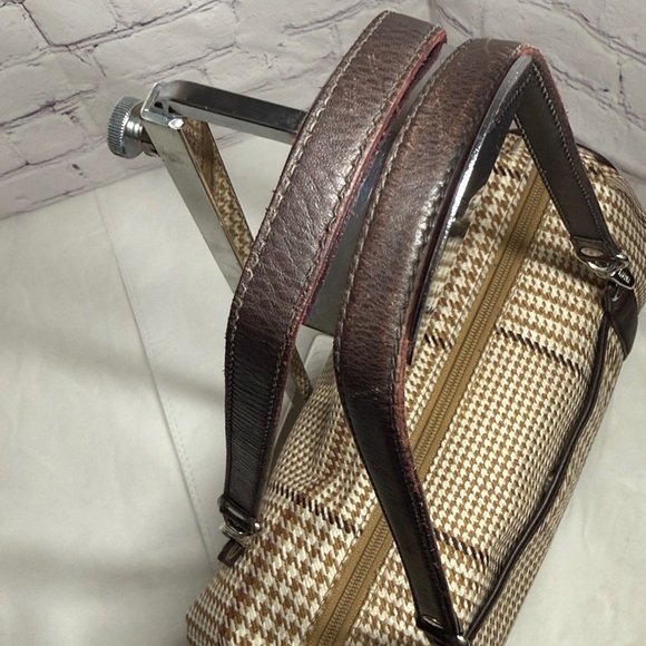 Lauren Ralph Lauren Houndstooth Barrel Baguette Shoulder Bag Purse 13.x5x3in - Picture 10 of 16